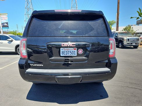 Used 2018 GMC Yukon SLE w/ Convenience Package RWD image 11