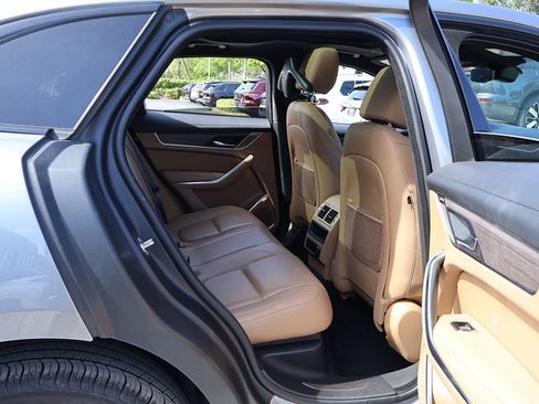 Used 2022 Jaguar F-PACE S AWD/4WD image 39