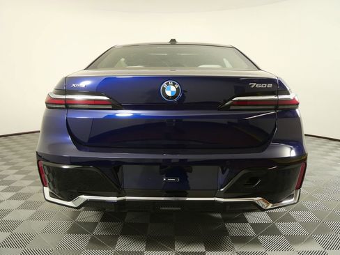 Used 2026 BMW 750e xDrive w/ Executive Package image 4