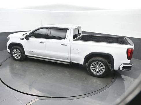 Used 2024 GMC Sierra 1500 Denali w/ Technology Package AWD/4WD image 42