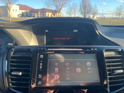 Used 2016 Honda Accord EX image 14