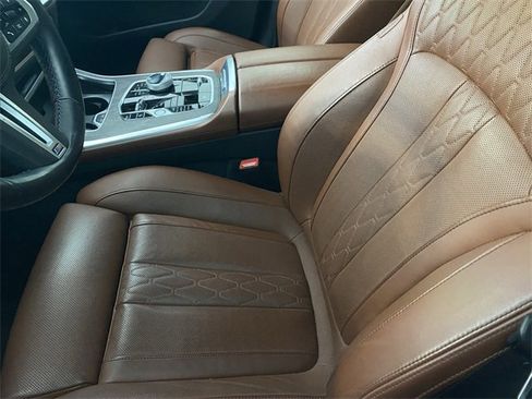 Certified 2023 BMW X7 M60i w/ Executive Package image 8