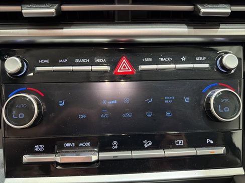 Used 2025 Hyundai Santa Fe SEL FWD image 21