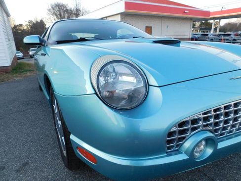 Used 2002 Ford Thunderbird Deluxe image 32