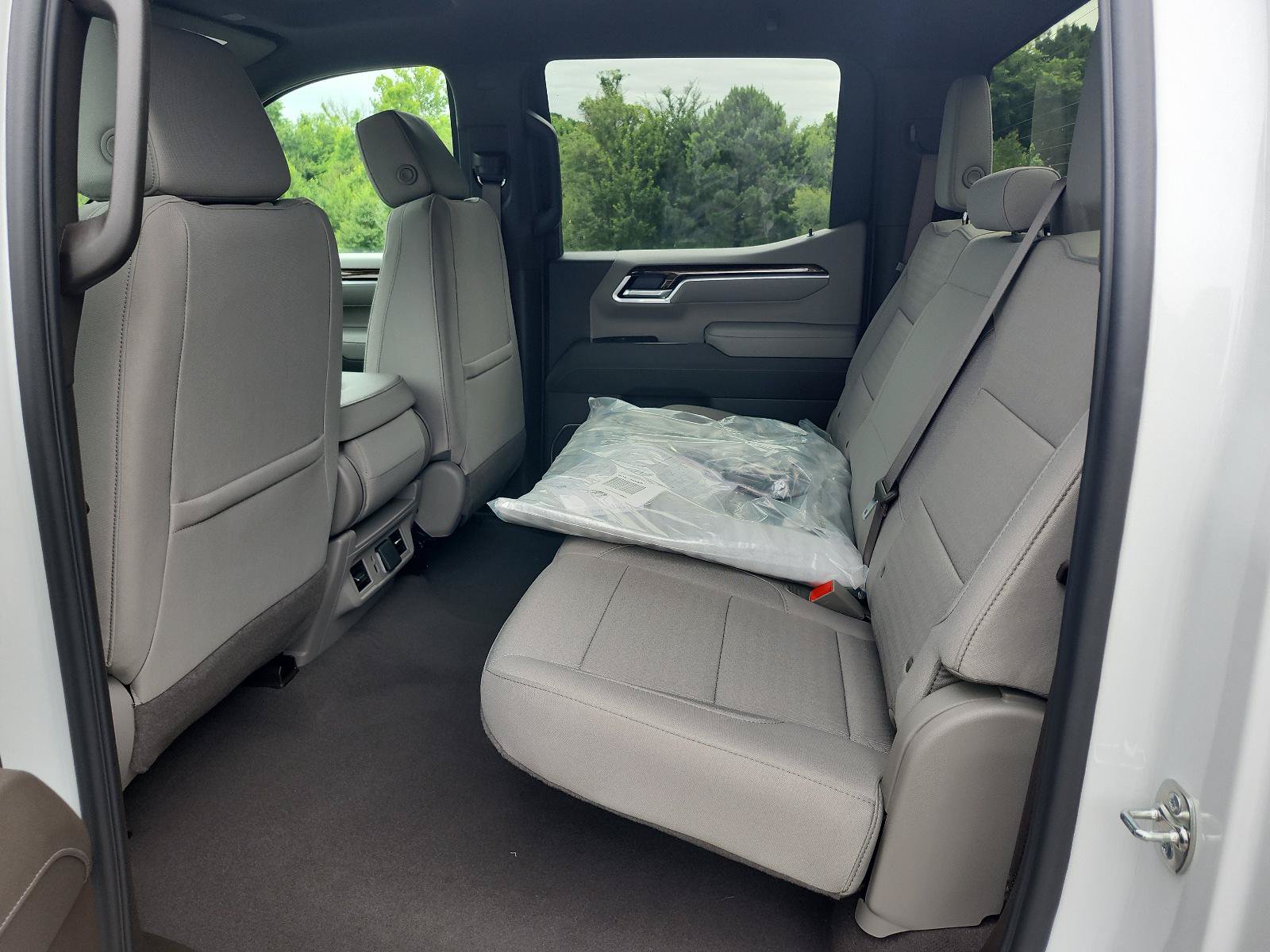 New 2026 GMC Sierra 1500 SLE AWD/4WD image 14
