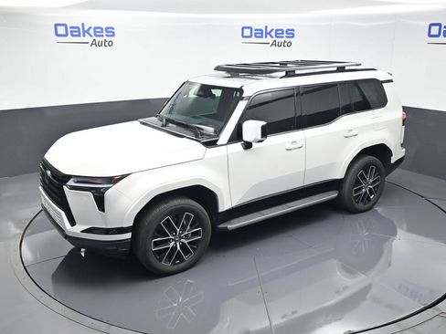 Used 2024 Lexus GX 550 w/ Accessory Package (2T) AWD/4WD image 52