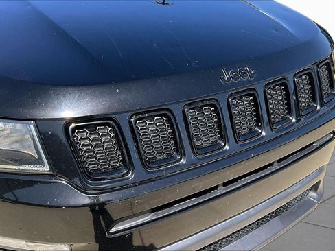 Used 2018 Jeep Compass Latitude w/ Popular Equipment Group FWD image 28