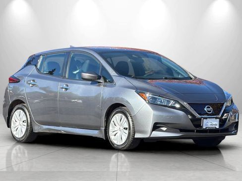 Used 2022 Nissan Leaf S image 9