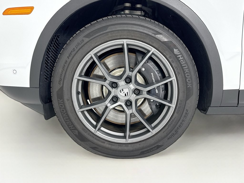Certified 2025 Porsche Cayenne E-Hybrid AWD/4WD image 33