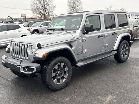 Used 2018 Jeep Wrangler Unlimited Sahara image 6
