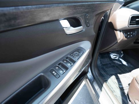 Used 2020 Hyundai Santa Fe Limited AWD/4WD image 7