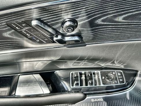 Used 2024 Cadillac Lyriq Luxury image 25