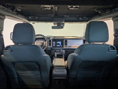 Used 2023 Ford Bronco Outer Banks w/ Sasquatch Package image 25