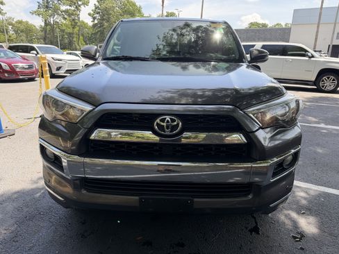 Used 2018 Toyota 4Runner Limited RWD image 3