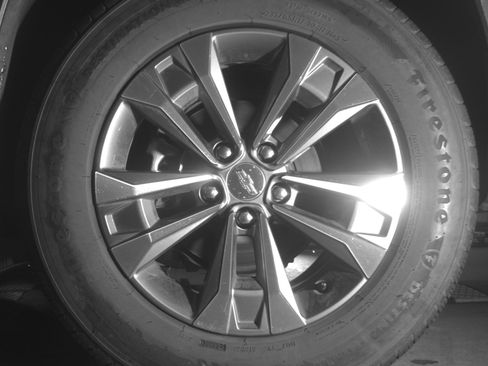 Used 2025 Chevrolet Equinox LT image 14