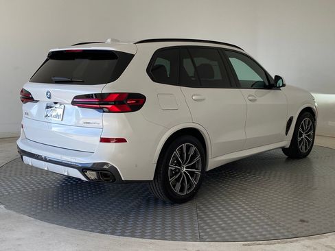 Used 2026 BMW X5 xDrive50e w/ M Sport Package AWD/4WD image 8