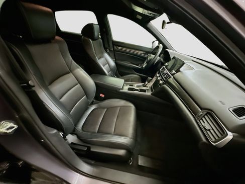 Used 2018 Honda Accord Sport image 31