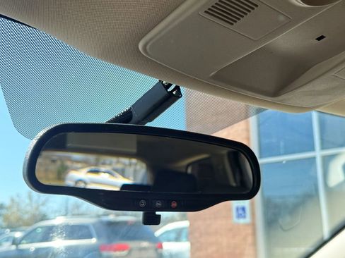 Used 2014 Chevrolet Traverse LT image 30