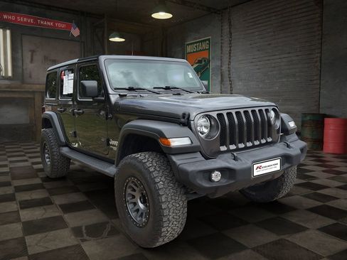Used 2021 Jeep Wrangler Unlimited Sport AWD/4WD image 2