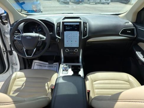 Used 2024 Ford Edge SEL w/ Convenience Package image 16
