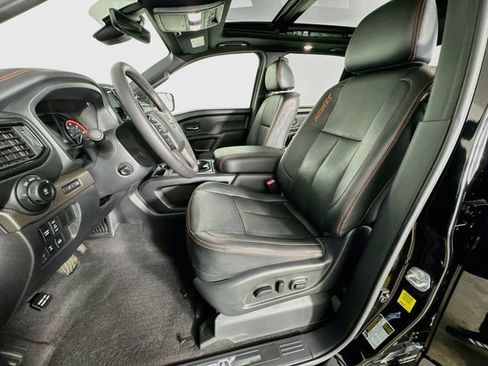 Used 2024 Nissan Titan PRO-4X w/ Pro-4x Convenience Package AWD/4WD image 26