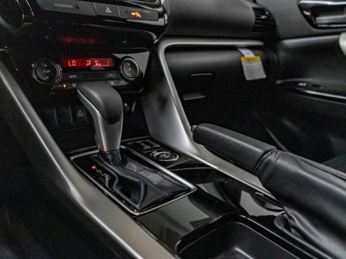 New 2025 Mitsubishi Eclipse Cross LE image 14