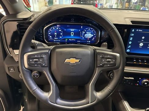 Used 2025 Chevrolet Silverado 1500 LTZ w/ LTZ Premium Package AWD/4WD image 17