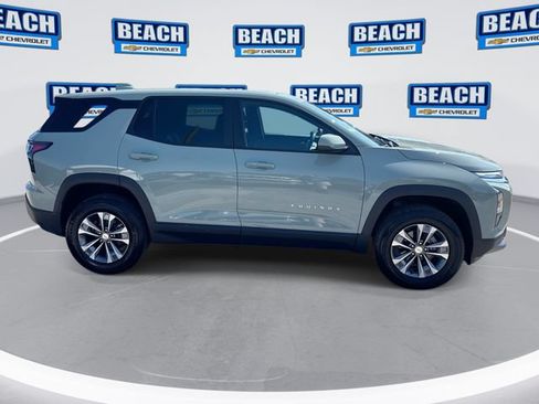 Used 2026 Chevrolet Equinox LT FWD image 9