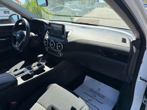 Used 2025 Nissan Sentra SV FWD image 11