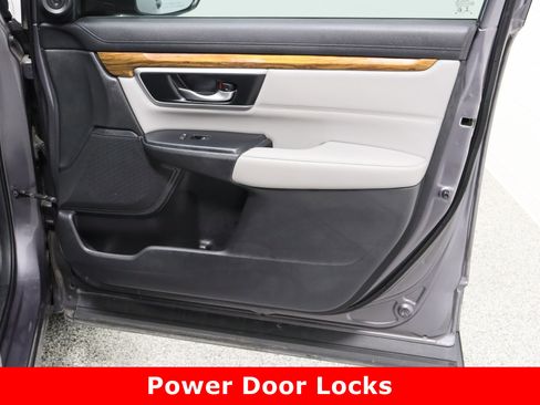 Used 2018 Honda CR-V Touring image 39