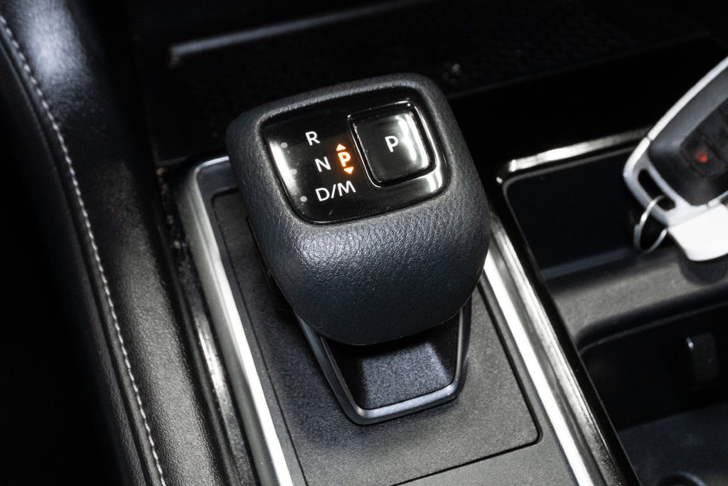 Used 2023 Nissan Pathfinder SL w/ Lighting Package (N92) AWD/4WD image 28