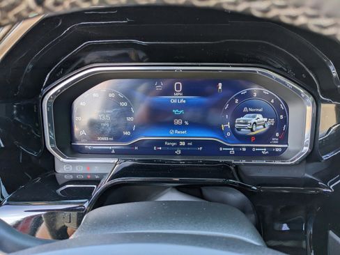 Used 2024 Chevrolet Silverado 1500 RST w/ Convenience Package II image 40