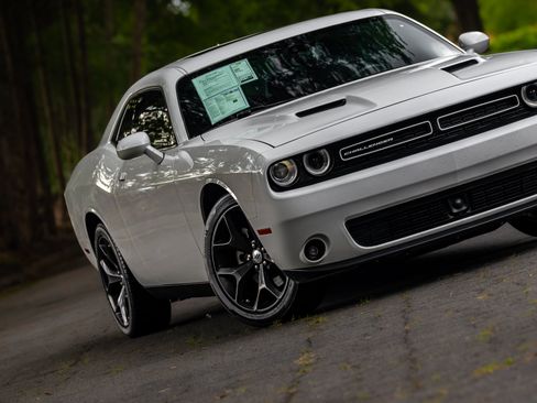 Used 2018 Dodge Challenger SXT Plus RWD image 23