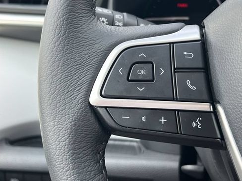 Used 2026 Toyota Sienna XLE FWD image 30