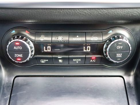 Used 2017 Mercedes-Benz GLA 250 image 39