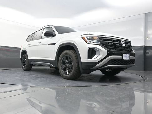 New 2026 Volkswagen Atlas Peak Edition AWD/4WD image 22