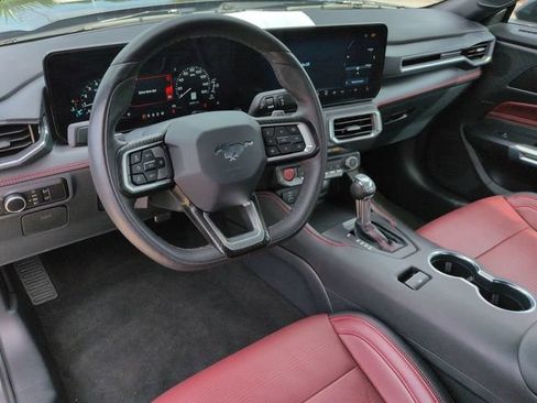 Used 2025 Ford Mustang GT Premium RWD image 13