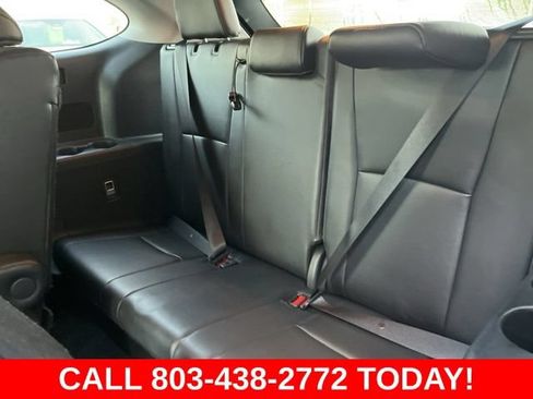 Used 2024 Toyota Highlander XLE AWD/4WD image 15