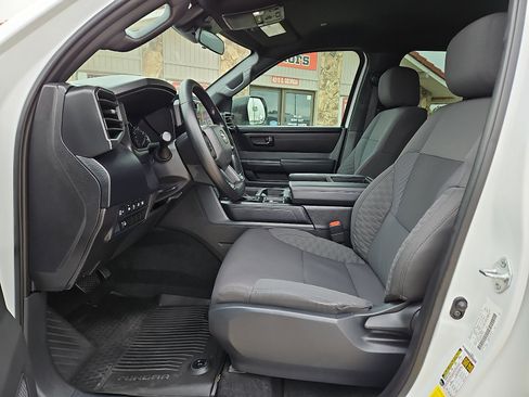 Used 2025 Toyota Tundra SR w/ SR Tow Package AWD/4WD image 9