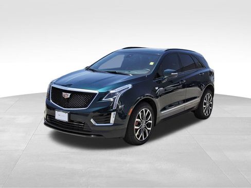 Certified 2025 Cadillac XT5 Sportv w/ Technology Package AWD/4WD image 2