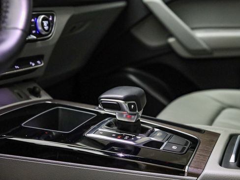 Used 2022 Audi Q5 2.0T Premium image 25