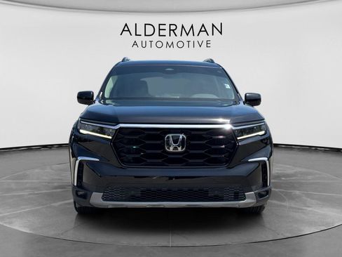 Used 2024 Honda Pilot Touring image 8