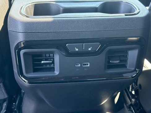 New 2026 GMC Sierra 1500 AT4 w/ AT4 Premium Package AWD/4WD image 32