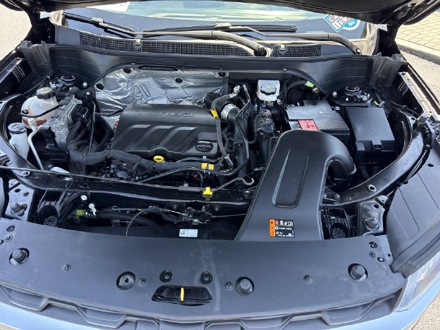 Used 2024 Chevrolet Trax LT FWD image 34