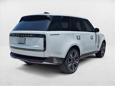 New 2025 Land Rover Range Rover SE image 2