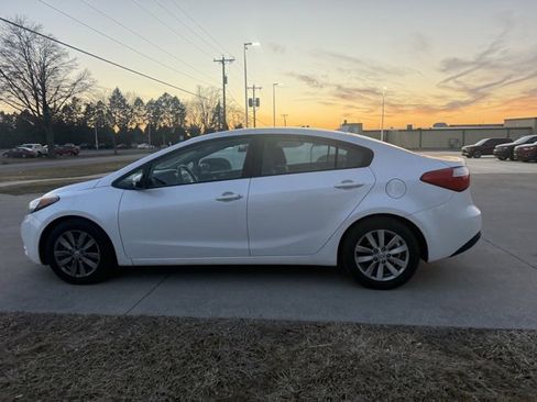 Used 2016 Kia Forte LX w/ LX Popular Plus Package image 7