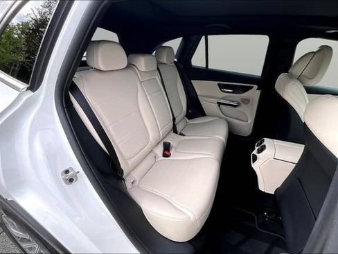Certified 2025 Mercedes-Benz GLC 300 4MATIC image 28