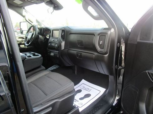 Certified 2024 Chevrolet Silverado 2500 Custom w/ Custom Convenience Package image 27