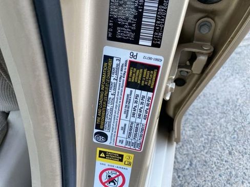 Used 2012 Toyota Camry LE FWD image 28