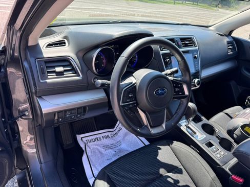 Used 2019 Subaru Outback 2.5i Premium AWD/4WD image 12
